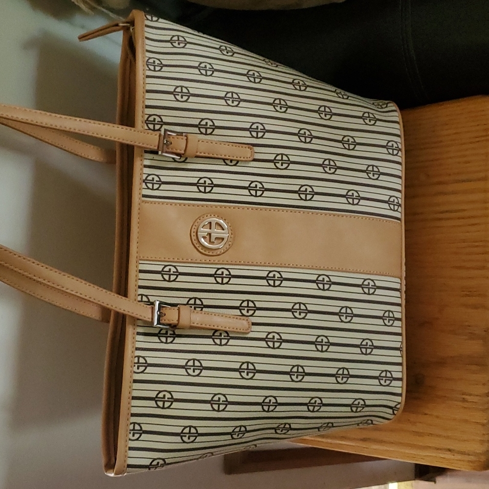 NWT Giani Bernini Shoulder Bag